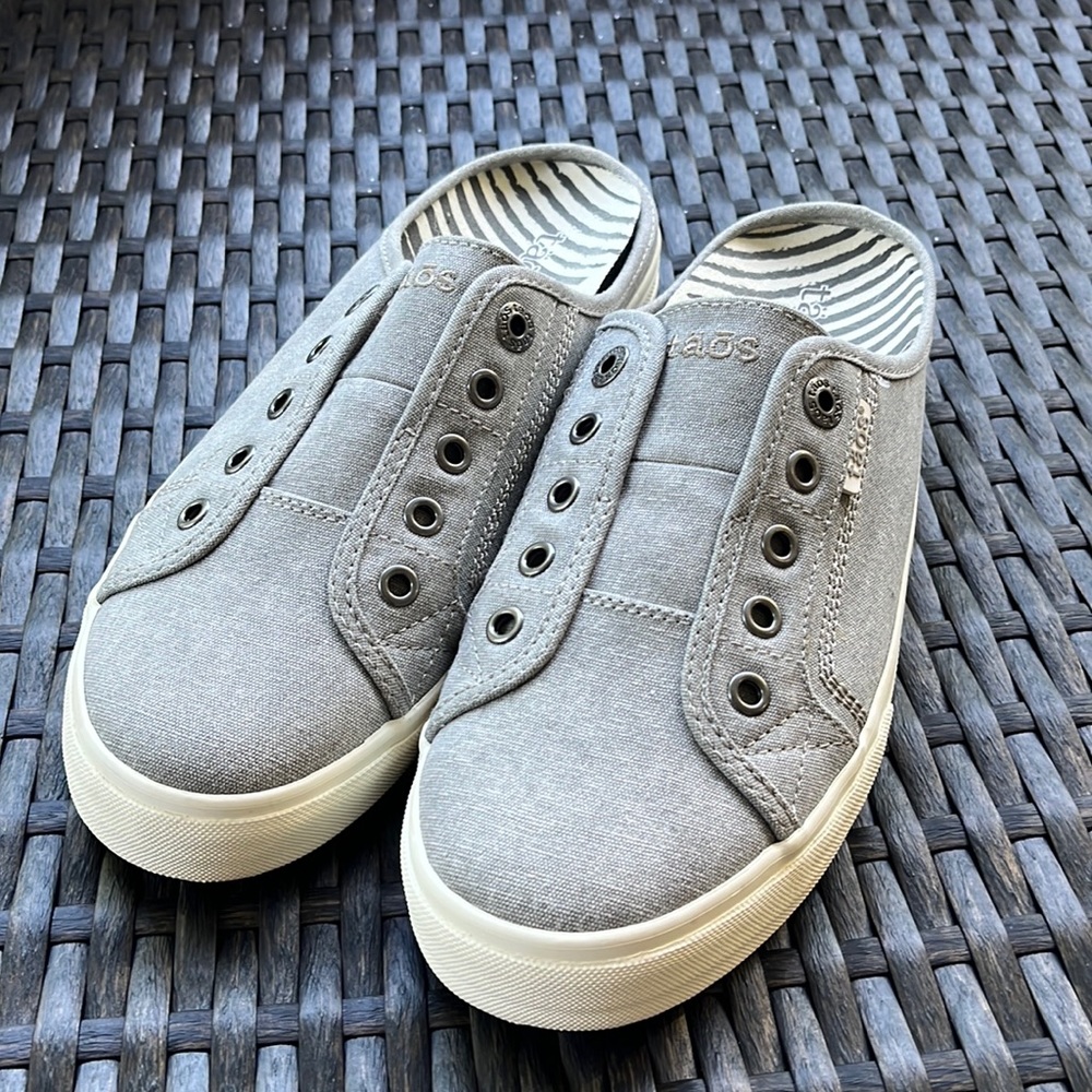 Taos Grey Wash Canvas Shoe (Sneaker/Slide) - Size 9 - WILLING TO ACCEPT OFFERS